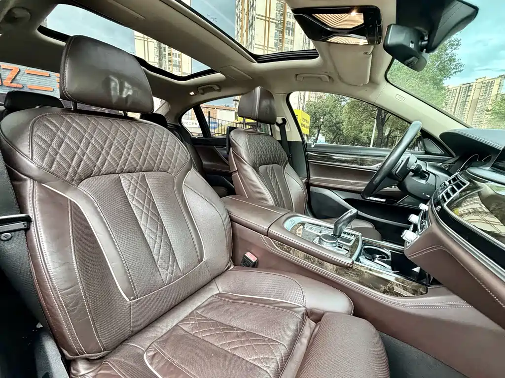 BMW 7 Series 7 2016 740Li Lead