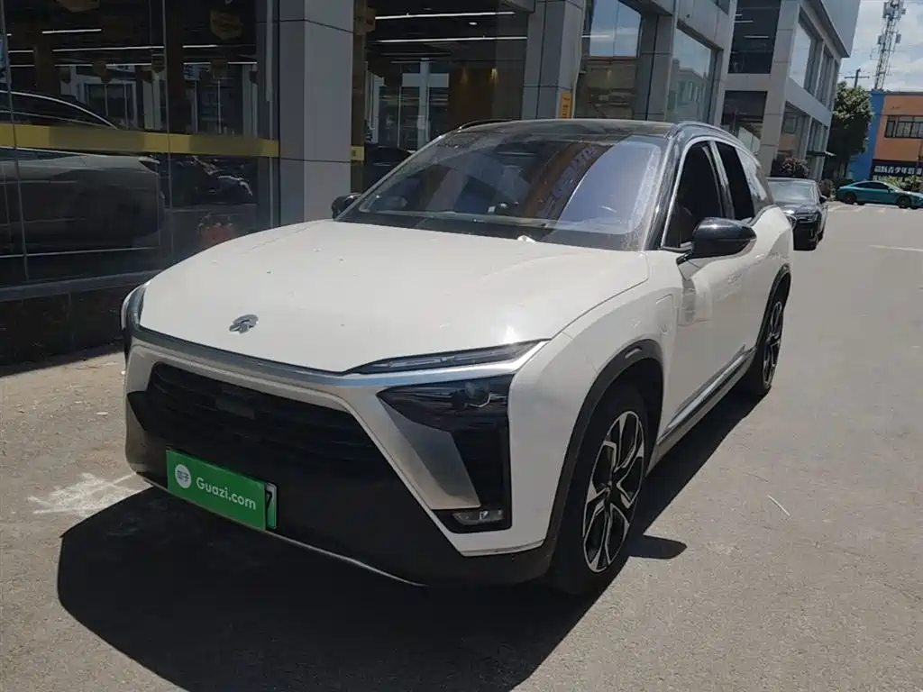 Nio ES8 2021