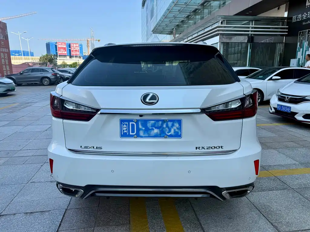 Lexus RX — миниатюра 5