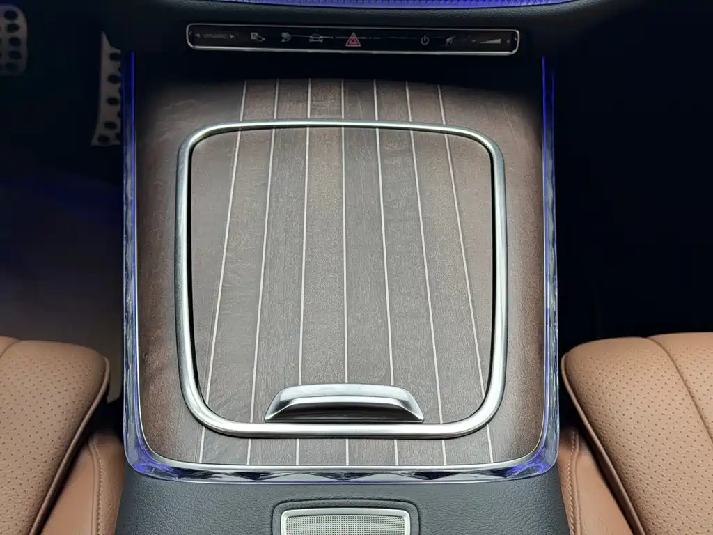 Mercedes-Benz E-Class New Energy — миниатюра 8