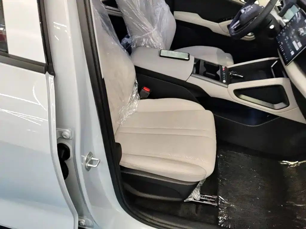 BYD Yuan UP — миниатюра 25