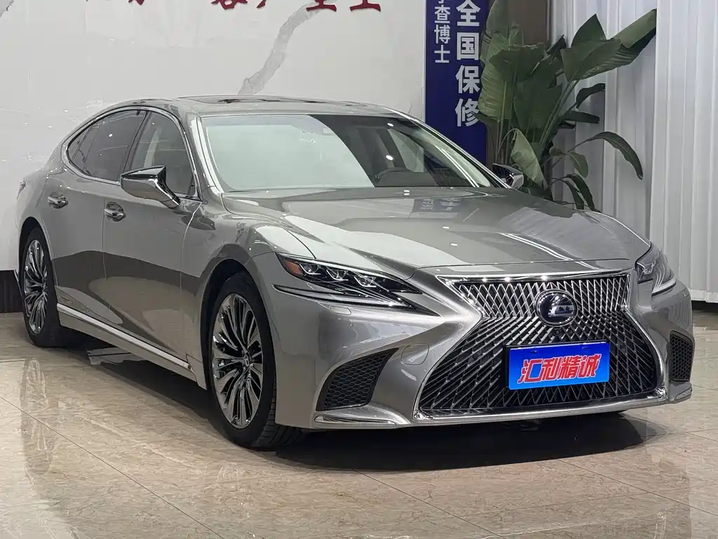 Lexus LS 2020 500h V