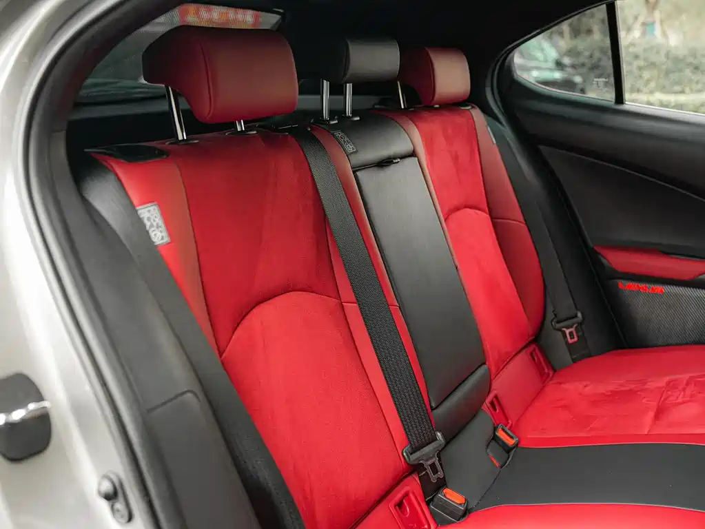 Lexus UX — миниатюра 16