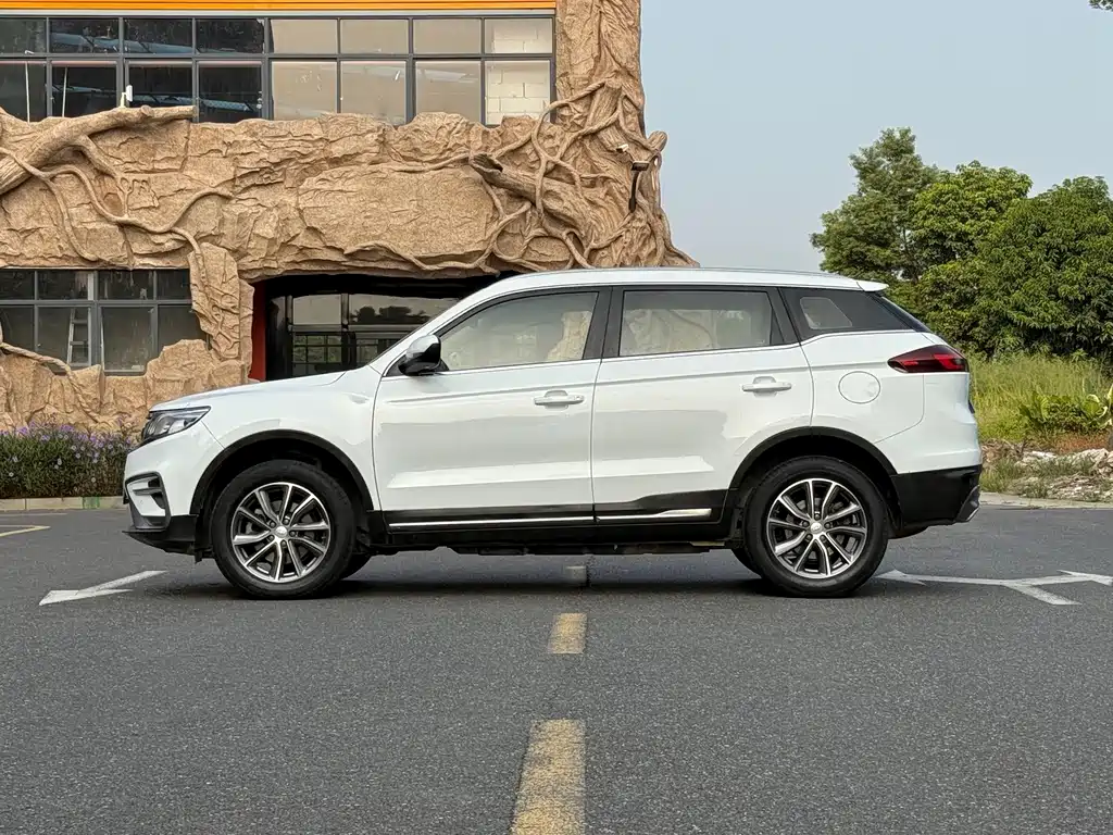 Geely Boyue — миниатюра 3