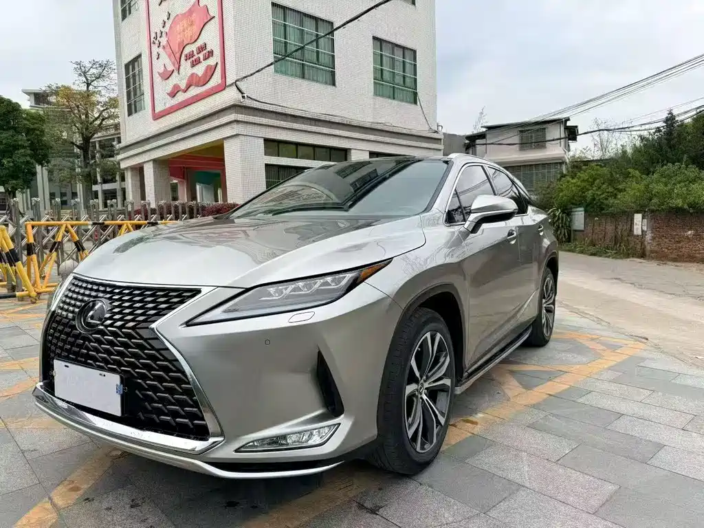 Lexus RX 2022
