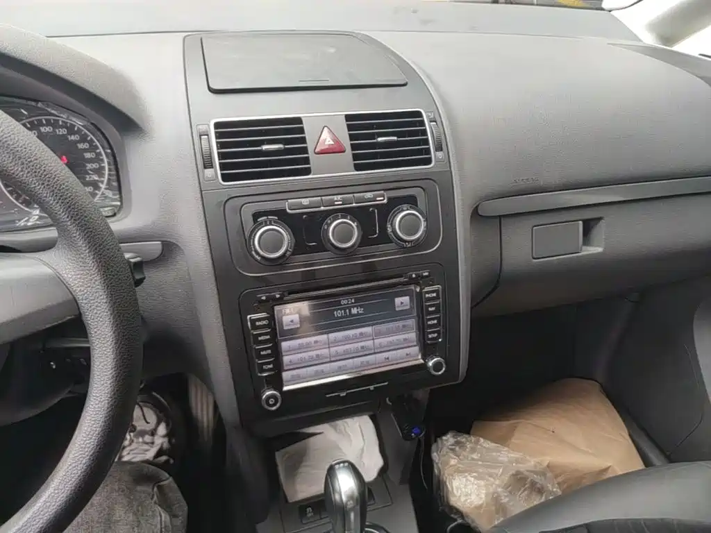Volkswagen Touran — миниатюра 18