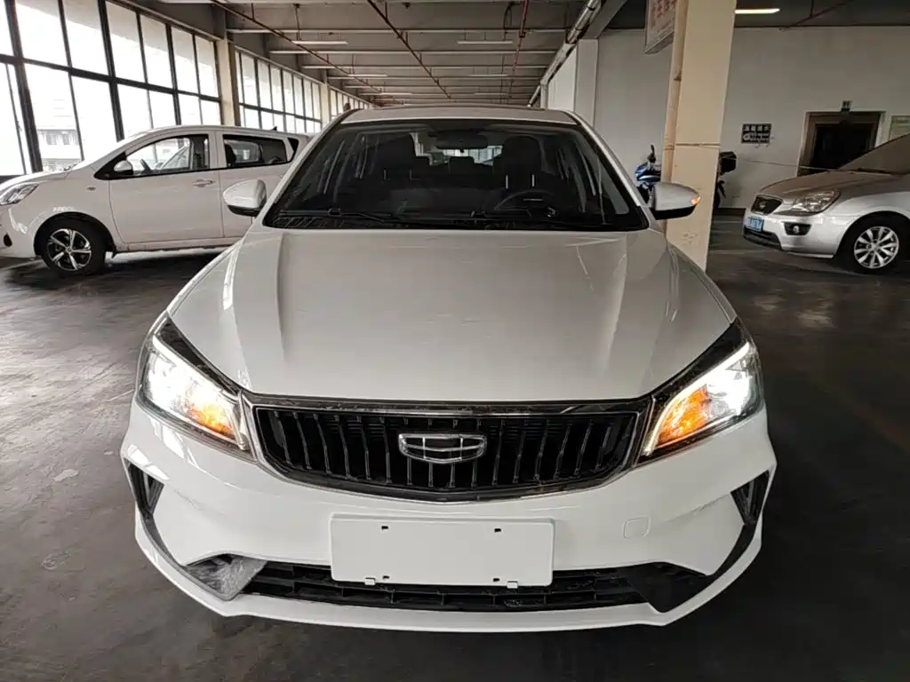Geely Emgrand — миниатюра 3