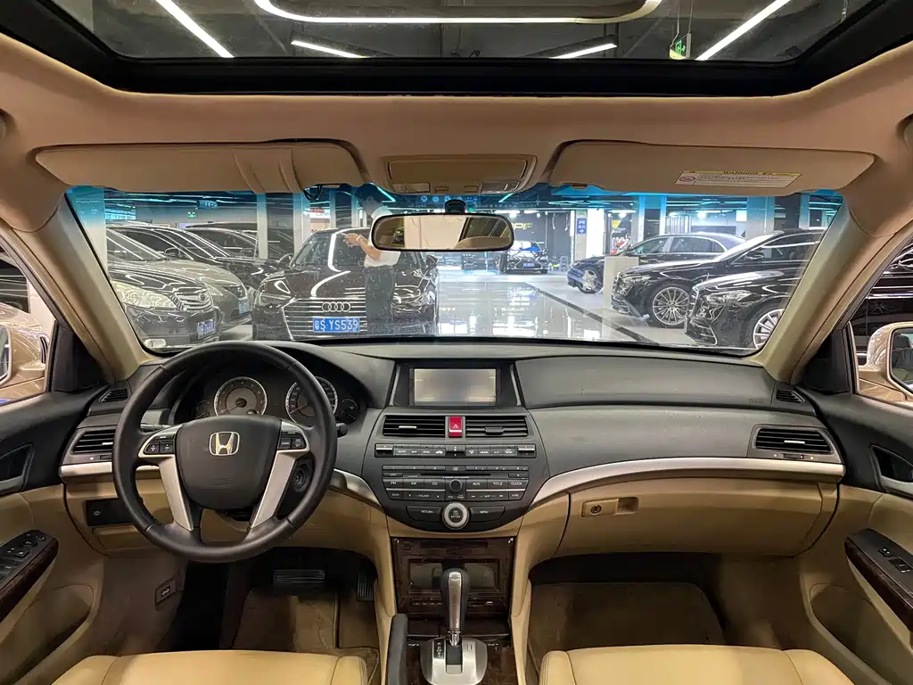 Honda Accord — миниатюра 10
