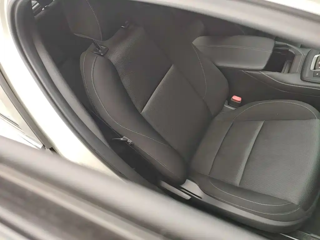 Mazda CX-30 EV — миниатюра 25