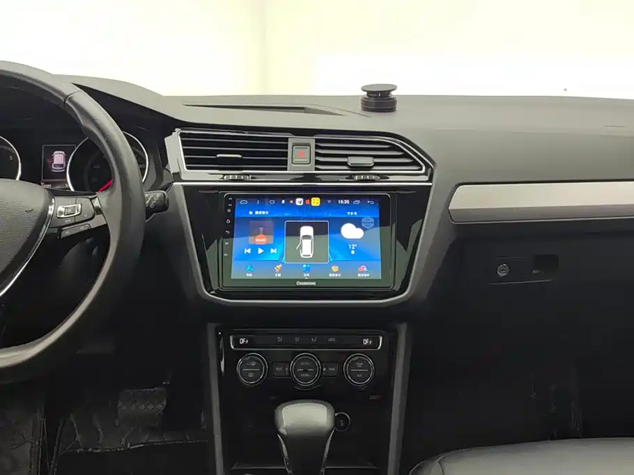 Volkswagen Tiguan L — миниатюра 13