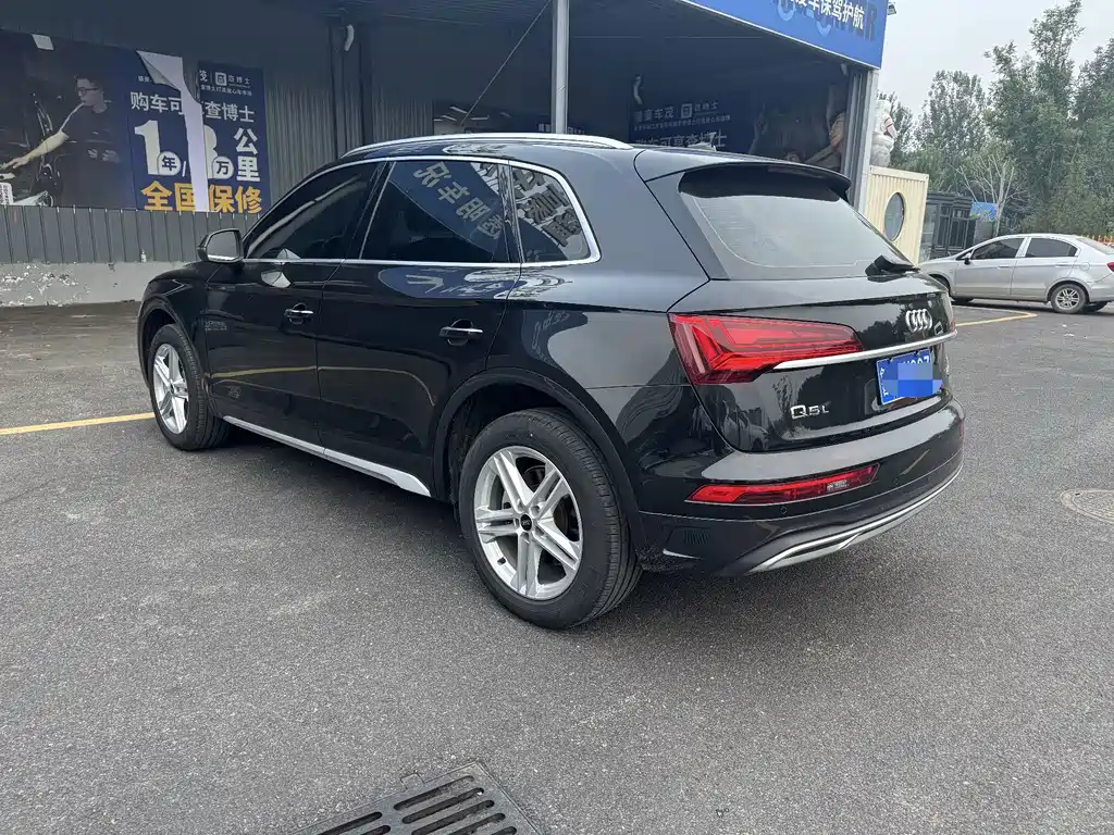 Audi Q5L — миниатюра 2