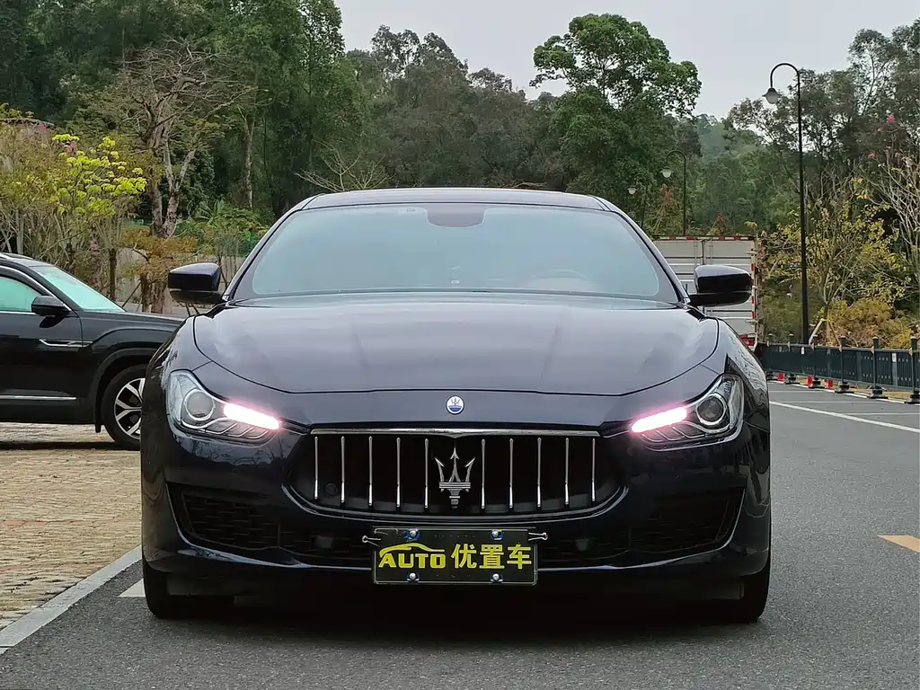 MASERATI GHIBLI