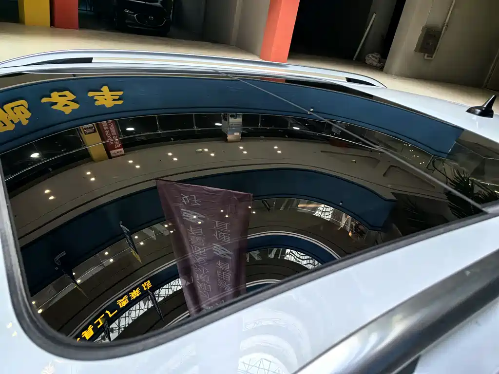 VOLKSWAGEN T ROC EXPLORING SONGS