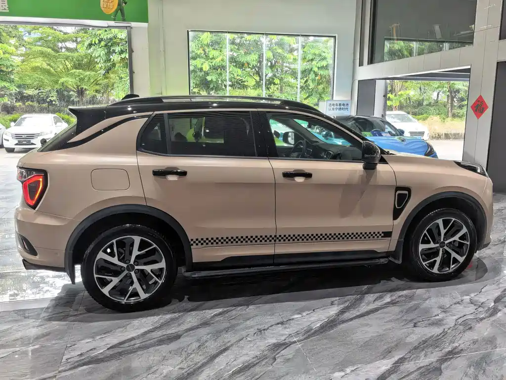 Lynk & Co 01 EM-P — миниатюра 20