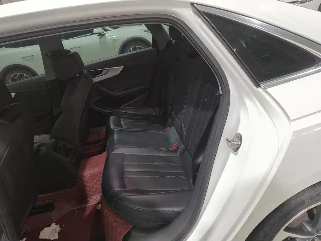 Audi A4L — миниатюра 6