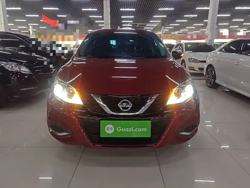 Nissan Tiida — миниатюра 3