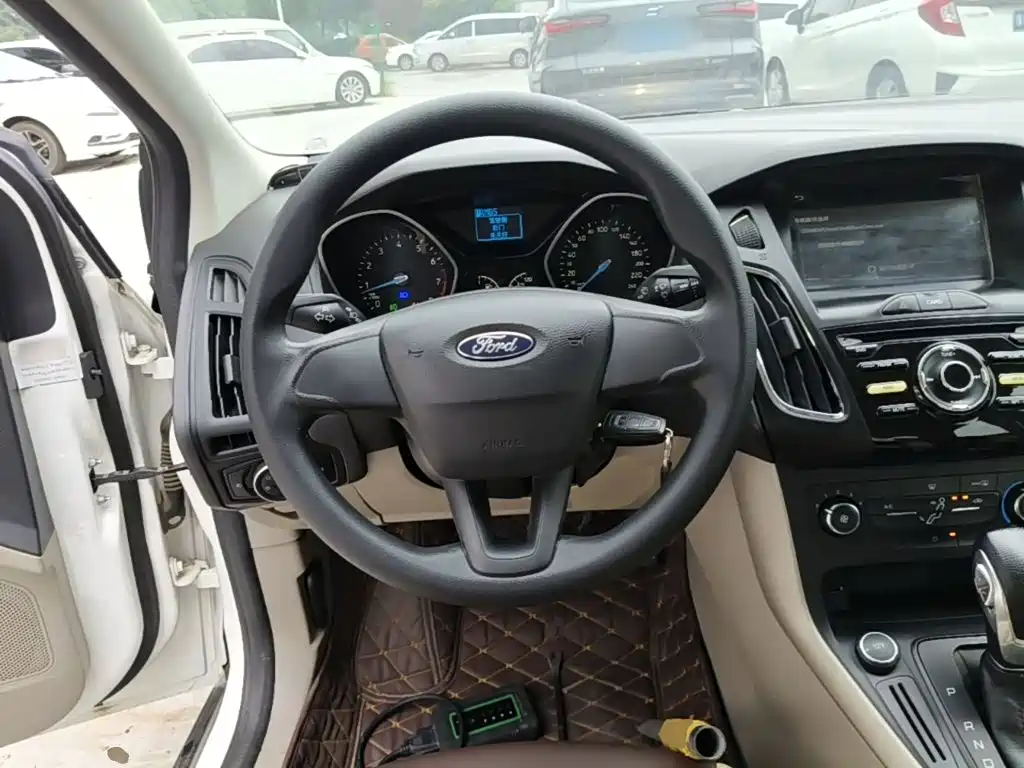 Ford Focus — миниатюра 11