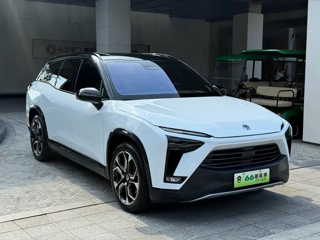 NIO ES8 2020 580KM мест