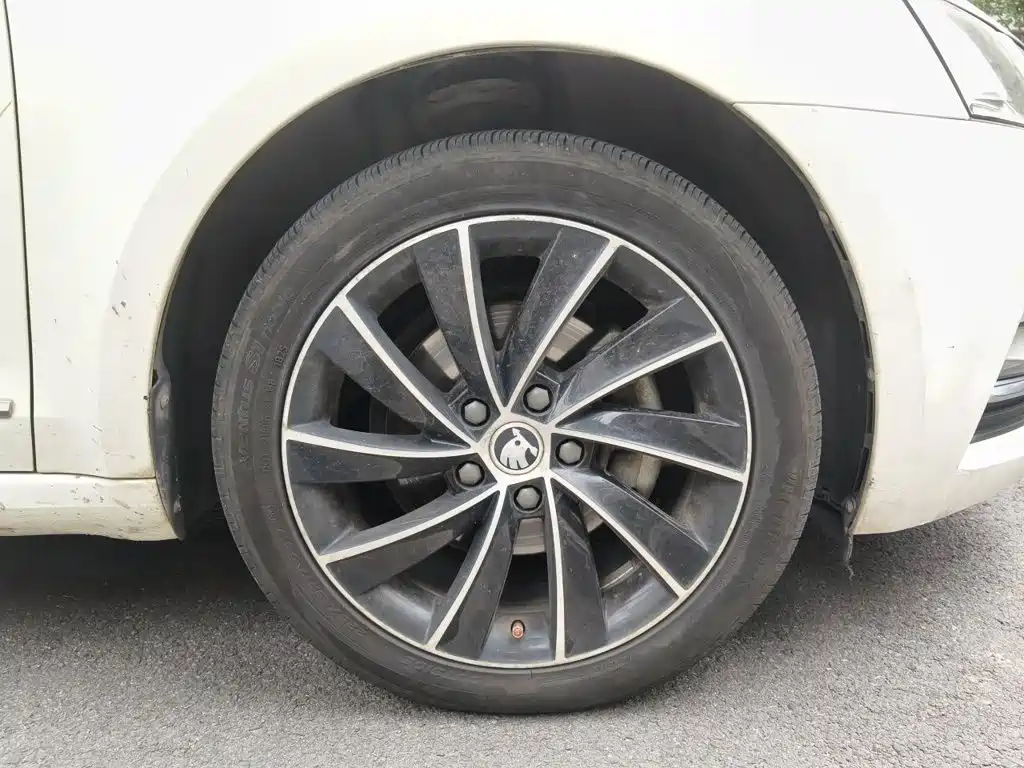 Skoda Octavia — миниатюра 8
