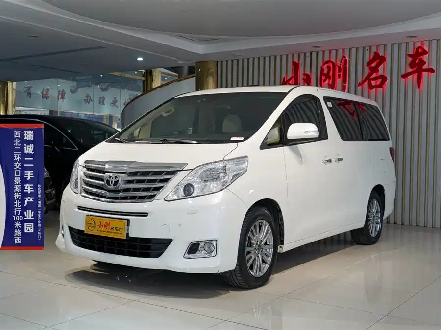 Toyota Alphard 2015