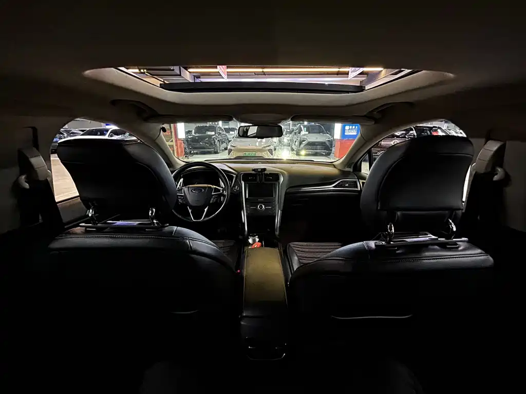 Ford Mondeo — миниатюра 8