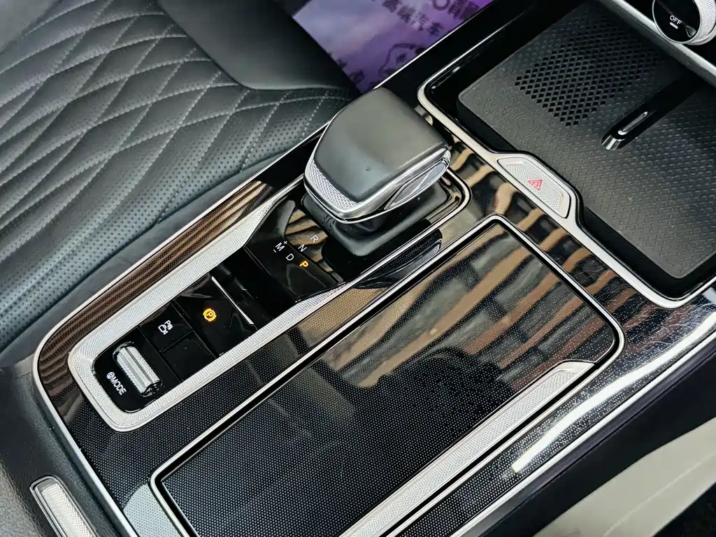Hongqi Hongqi HS5 — миниатюра 10