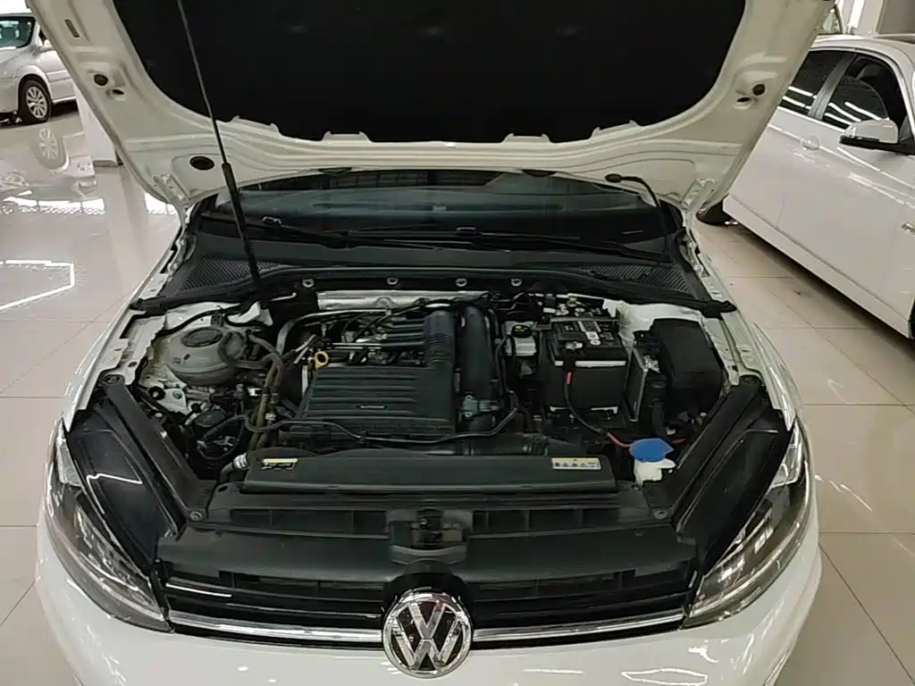 Volkswagen Golf — миниатюра 20