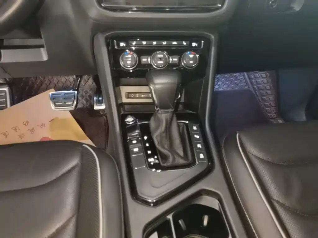 Volkswagen Tiguan L — миниатюра 14