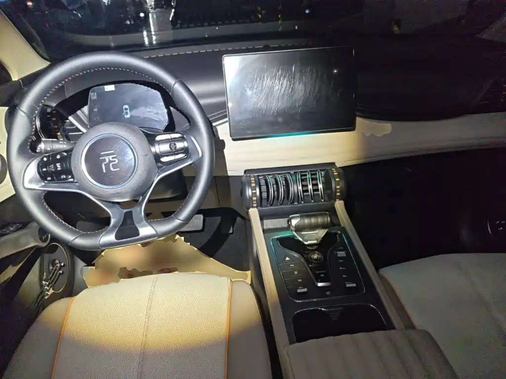 BYD Yuan Plus — миниатюра 10