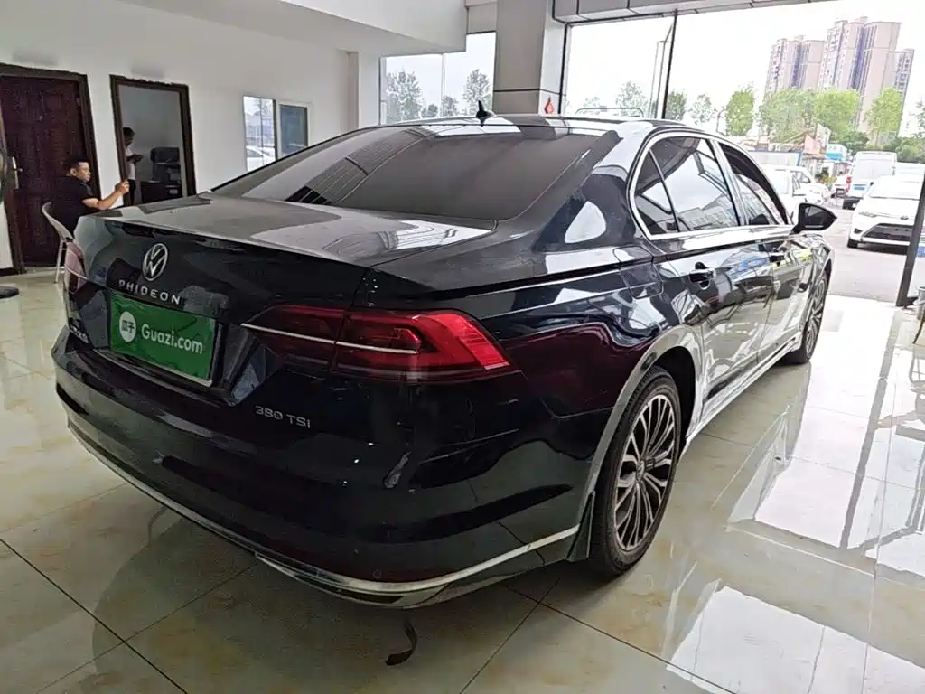 Volkswagen Phideon — миниатюра 7