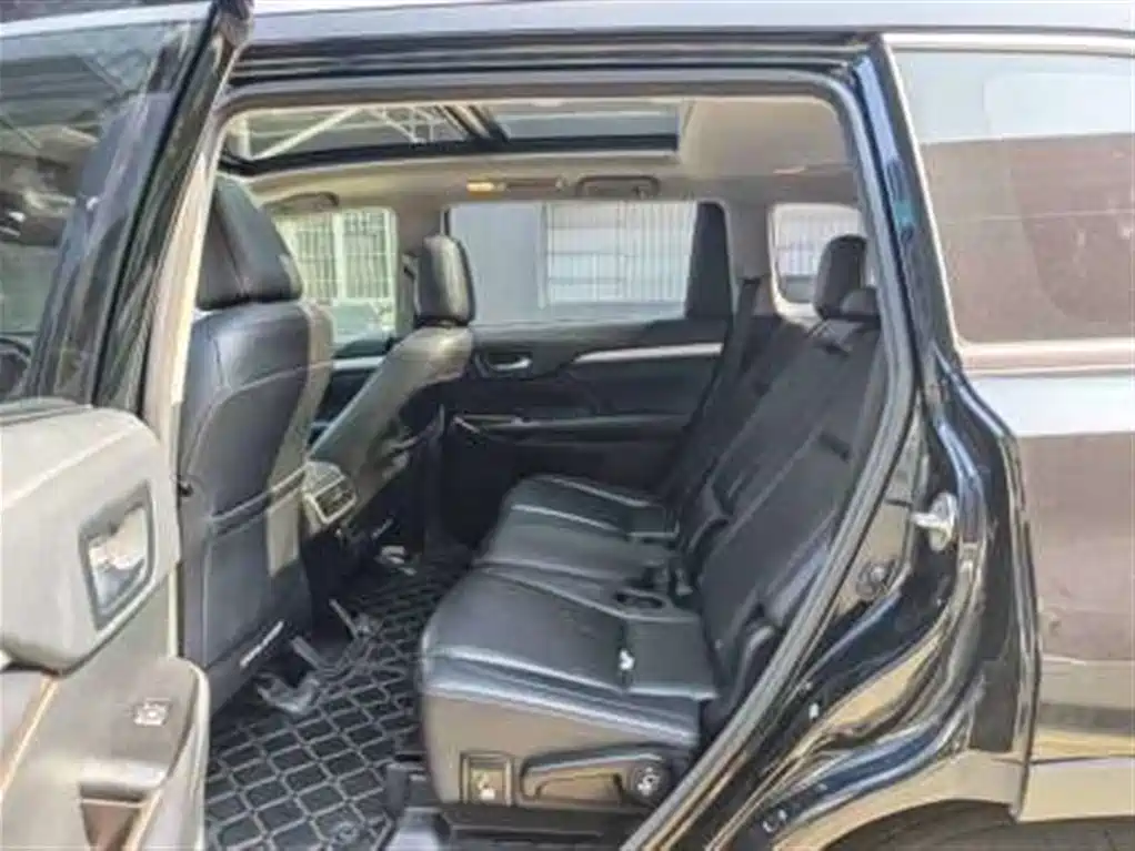 Toyota Highlander — миниатюра 5