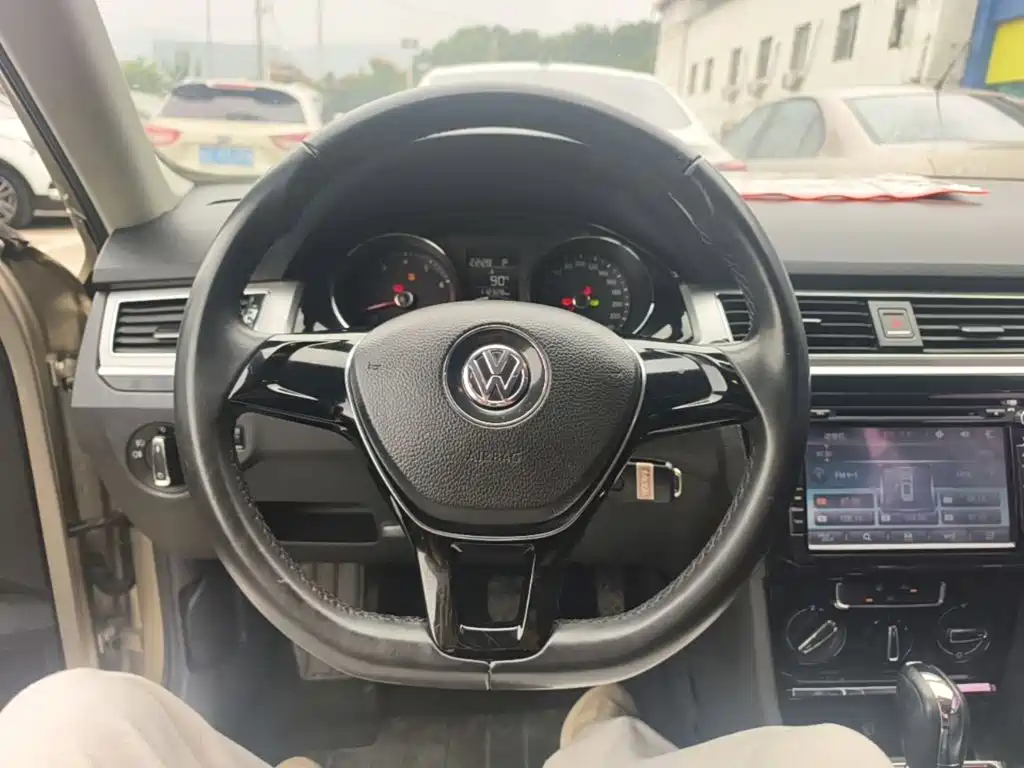 Volkswagen Bora — миниатюра 11