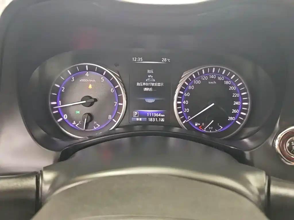 Infiniti Q60 — миниатюра 12
