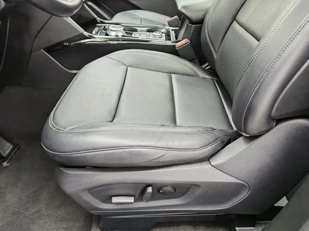 Ford Explorer — миниатюра 20