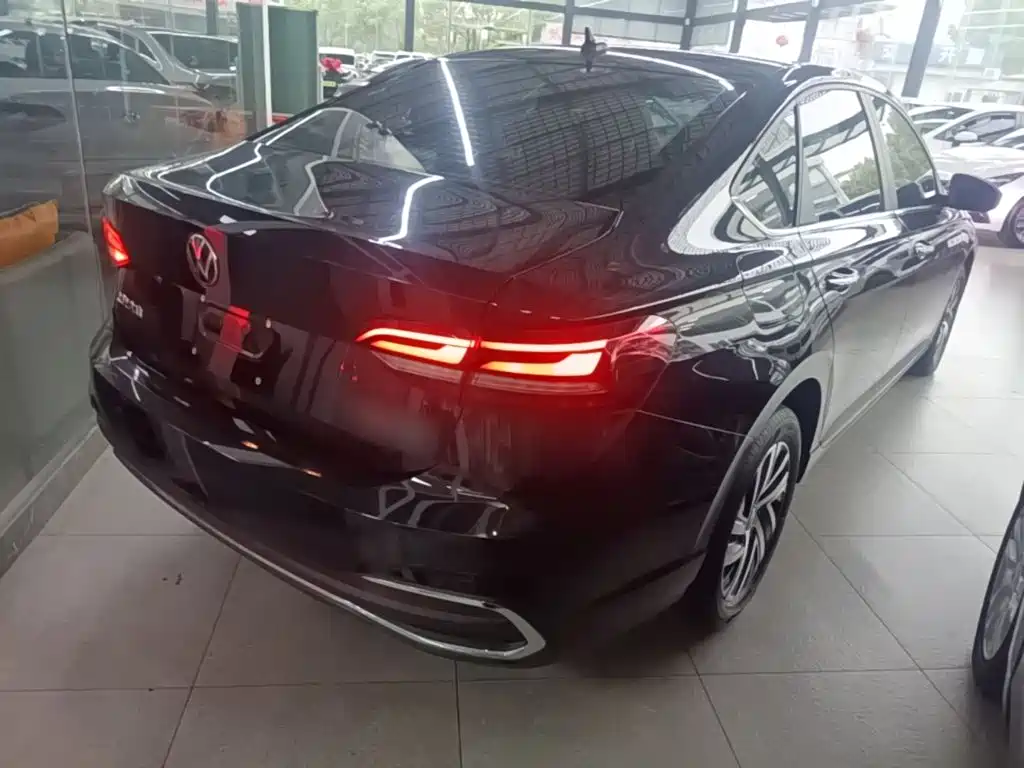 Volkswagen Lavida — миниатюра 7