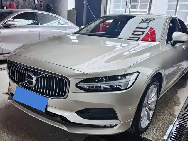 VOLVO  S90 2018