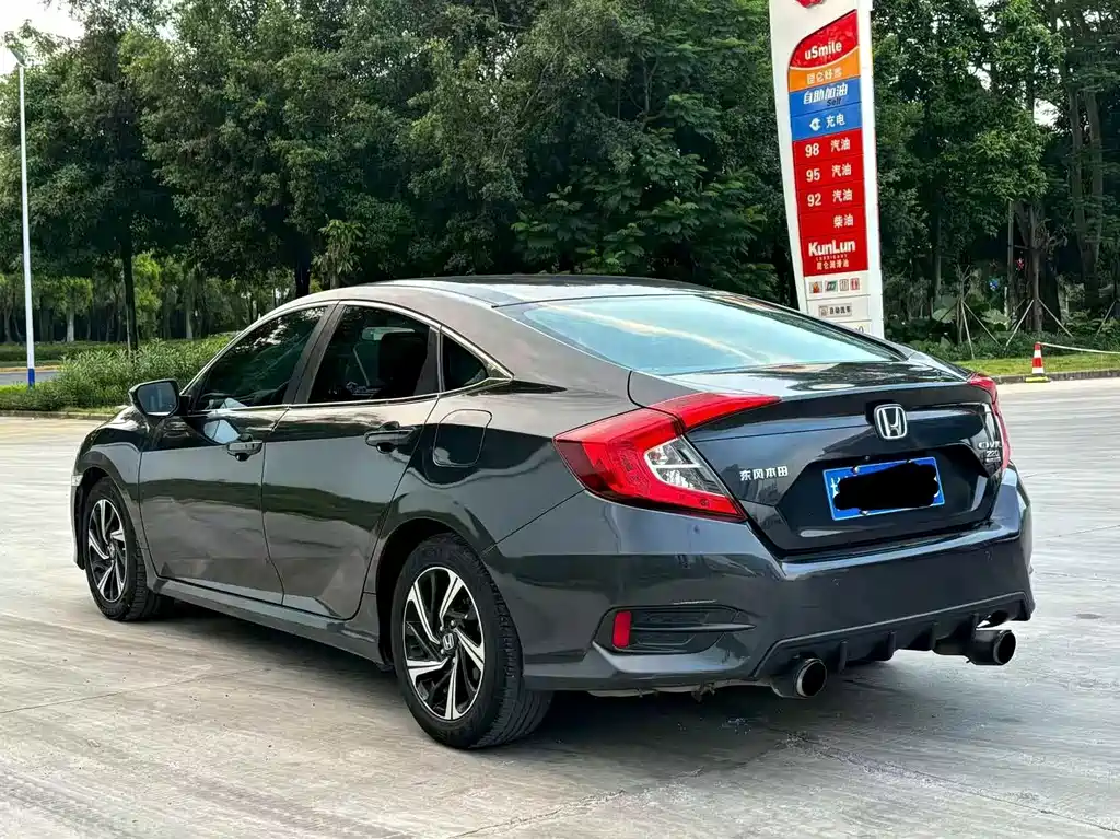 Honda Civic — миниатюра 4