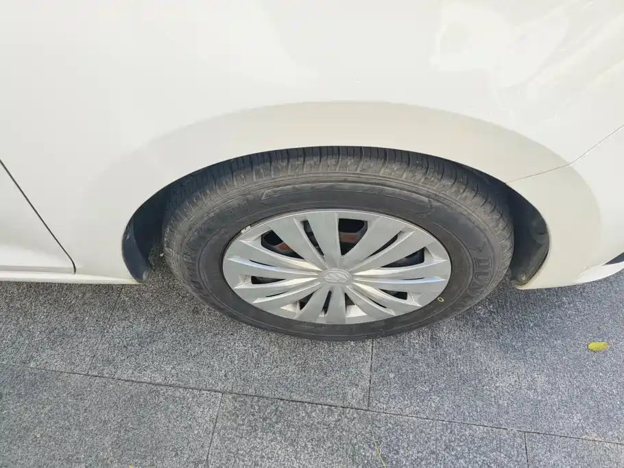 Volkswagen Santana — миниатюра 6
