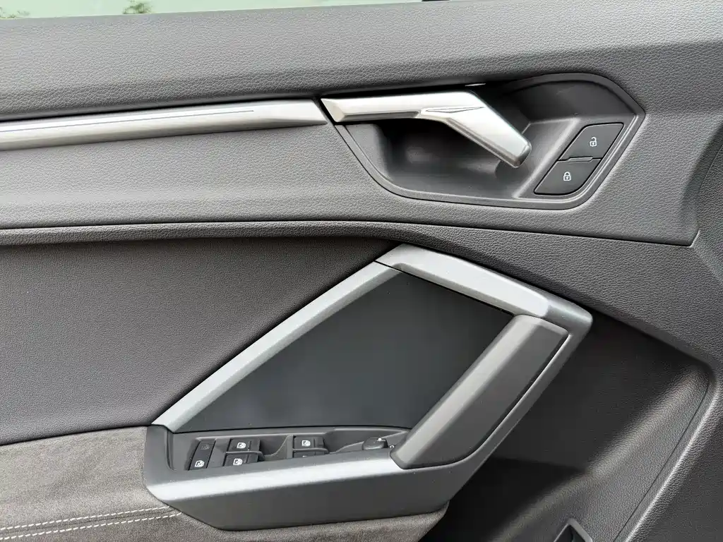 Audi Q3 Sportback — миниатюра 9
