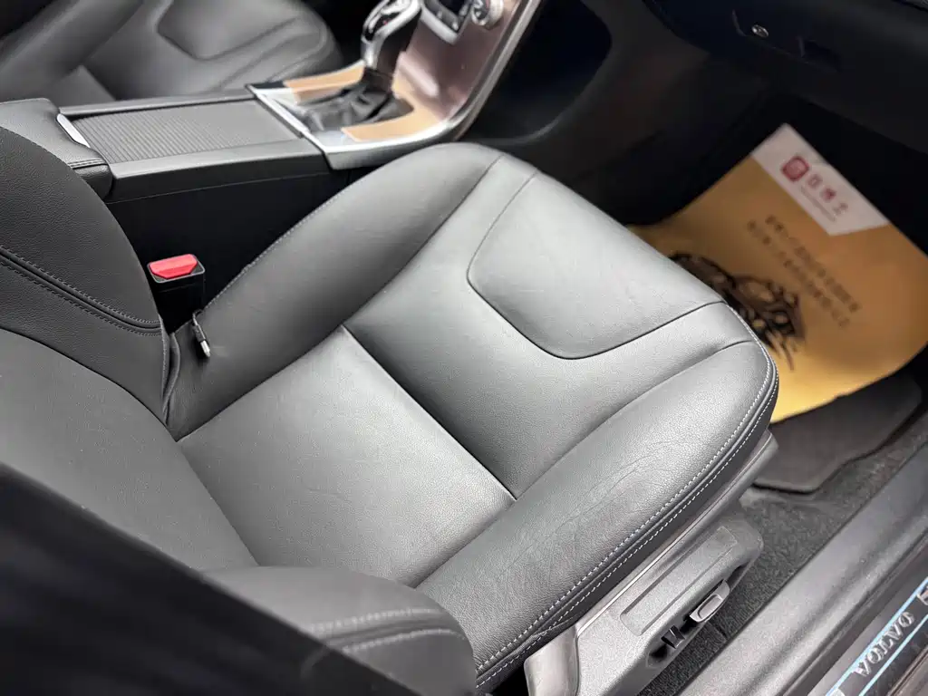 Volvo XC60 — миниатюра 12