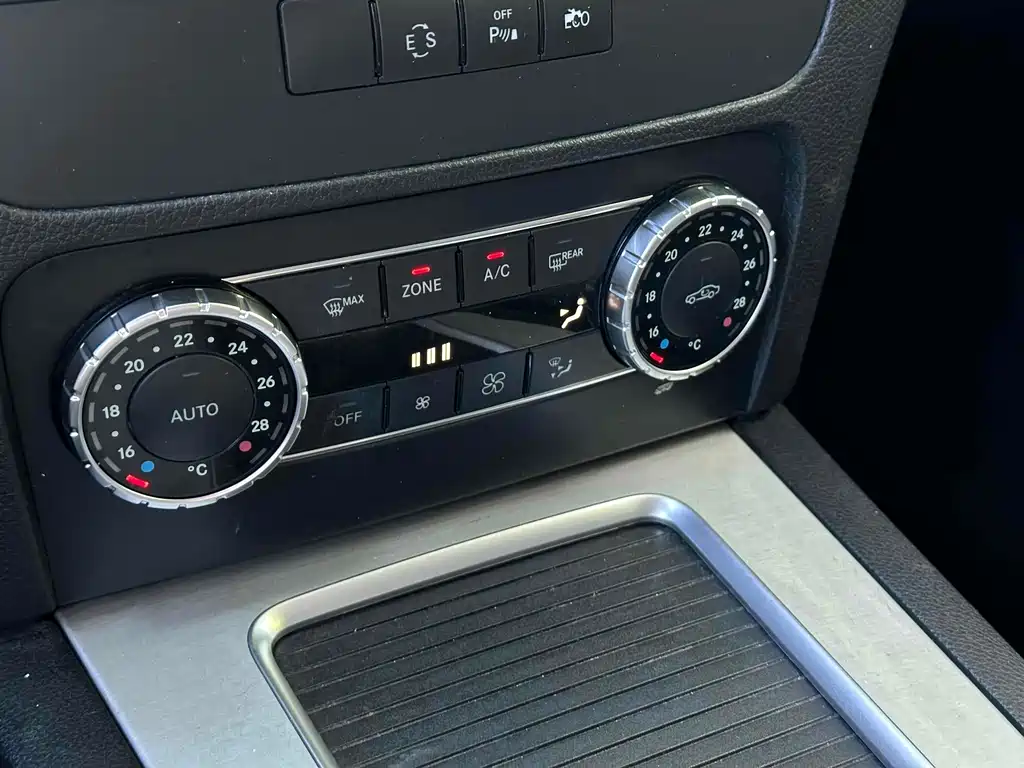 Mercedes-Benz GLK-Class — миниатюра 13