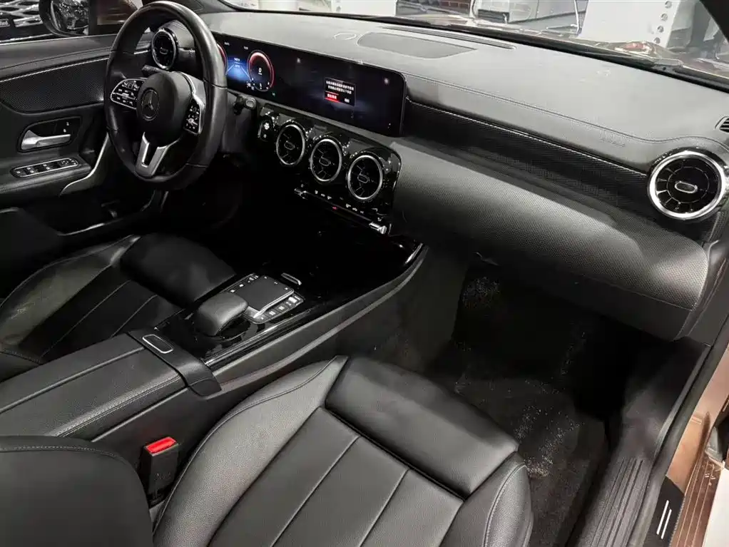 Mercedes-Benz A-Class Facelift A 200 L Sport Sedan Dynamic Type, фото 20