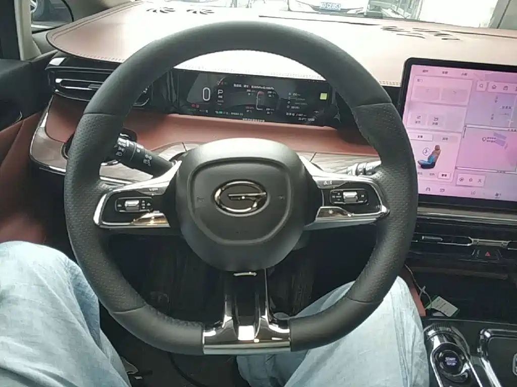 GAC Motor 传祺E8 PHEV — миниатюра 11