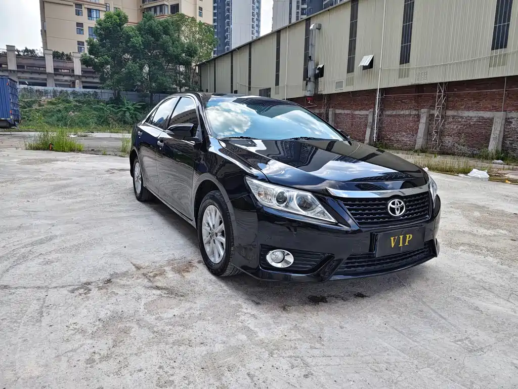 Toyota Camry — миниатюра 3