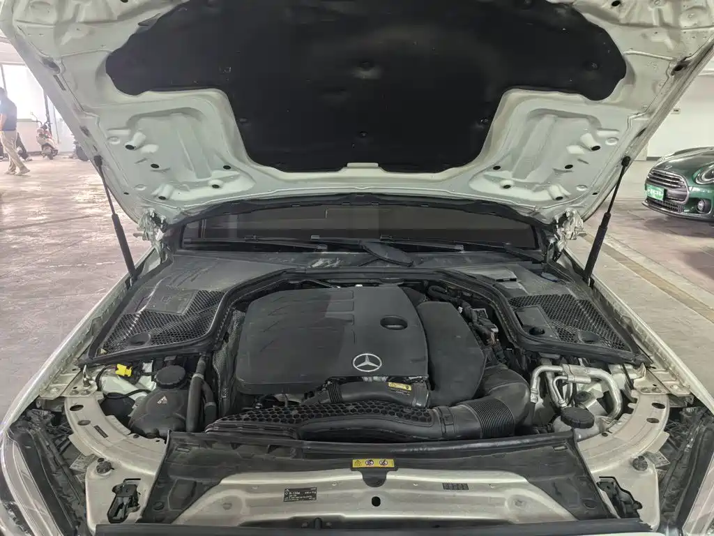 Mercedes-Benz C-Class — миниатюра 23