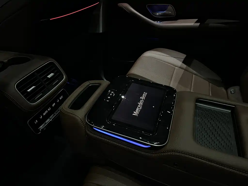 Mercedes-Benz GLE (Import) — миниатюра 13