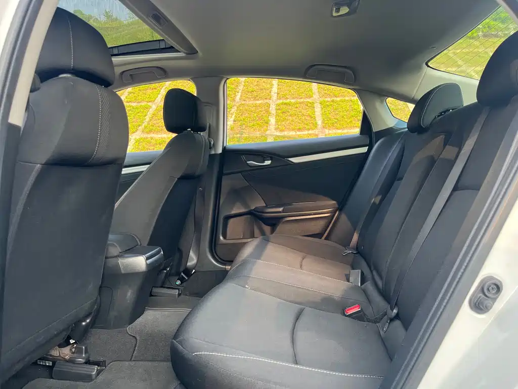 Honda Civic — миниатюра 10