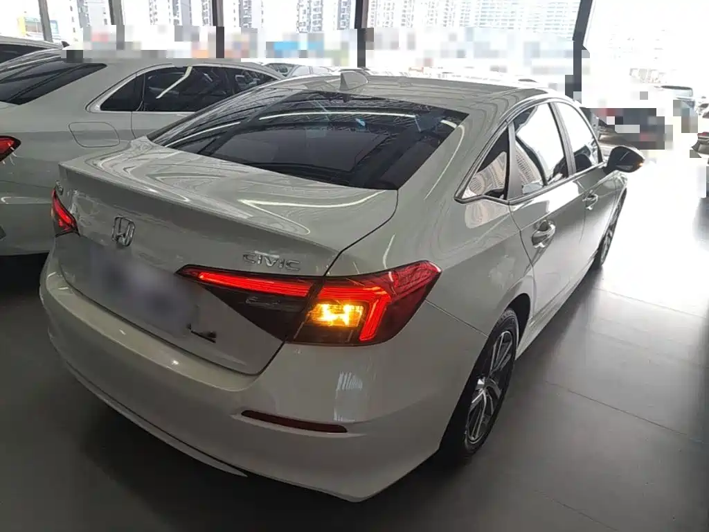 Honda Civic — миниатюра 7