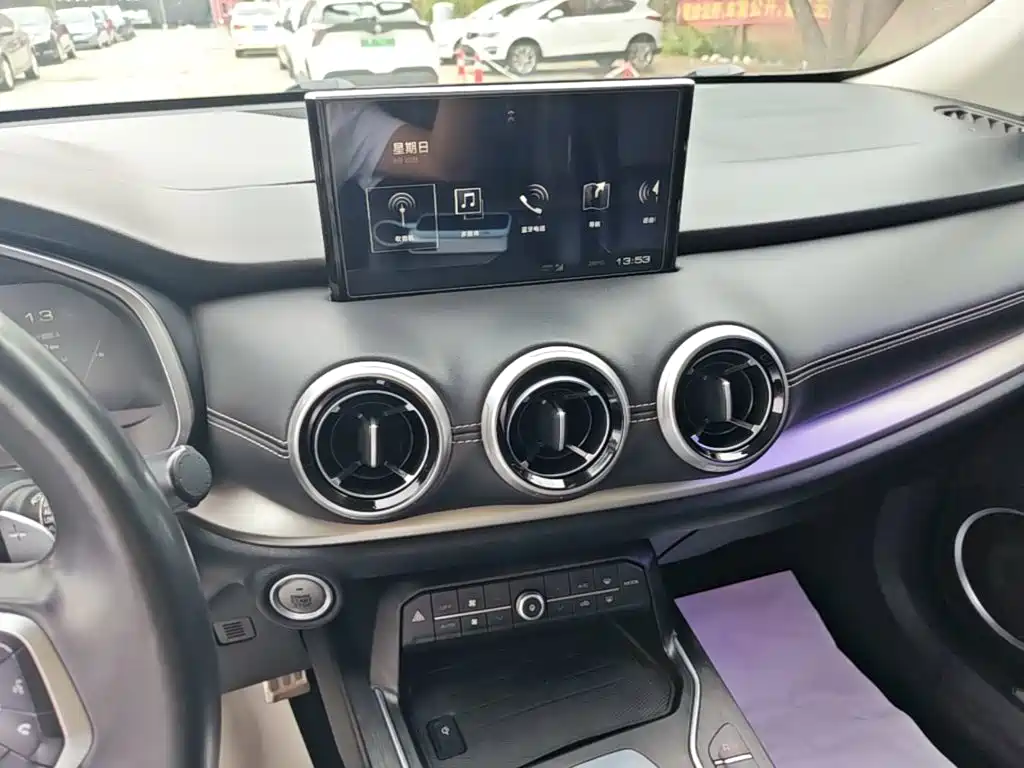 Wey Wey VV6 — миниатюра 13