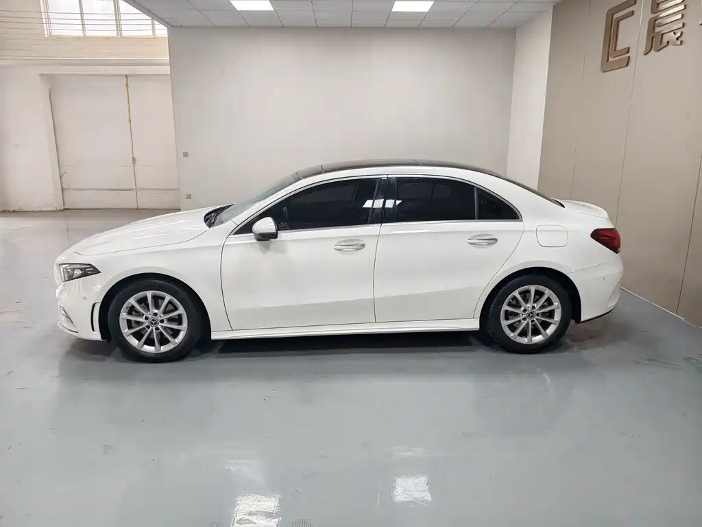 Mercedes-Benz A-Class — миниатюра 7